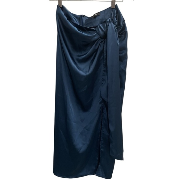 Fate Deep Blue Satin Midi Skirt Navy Blue Size Small - Picture 2 of 8